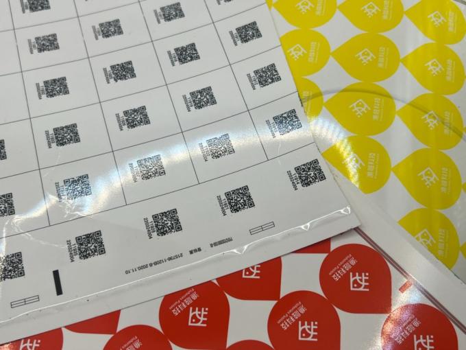 les autocollants d'étiquettes personnalisés sont parfaits pour les autocollants d'hologrammes 1