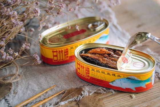 Étiquettes à manches rétrécissantes pour les aliments Étiquettes en conserve sensibles à la chaleur personnalisées