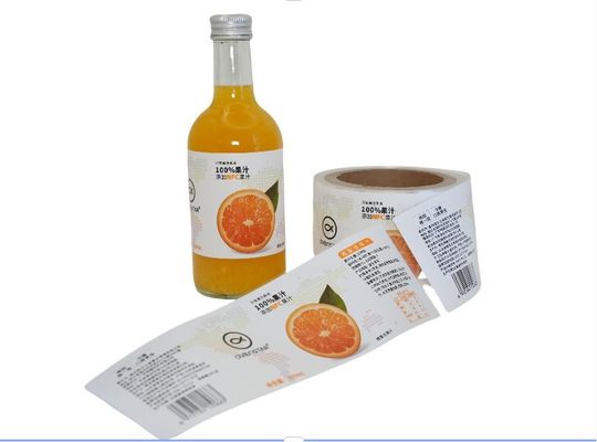 Étiquettes imprimées sur les bouteilles de boissons personnalisées pour l'identité de votre produit